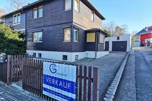 Doppelhaushälfte mit großzügigem Grundstück und Doppelgarage – Damaschkestraße 3, 8209 Auerbach/Vogtland – Vorschaubild 2