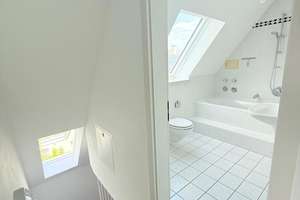 Elegante Maisonette-Wohnung mit Dachterrasse & Tiefgarage – bezugsfrei – Widderstraße 15a, 86167 Lechhausen-West, Augsburg – Vorschaubild 12
