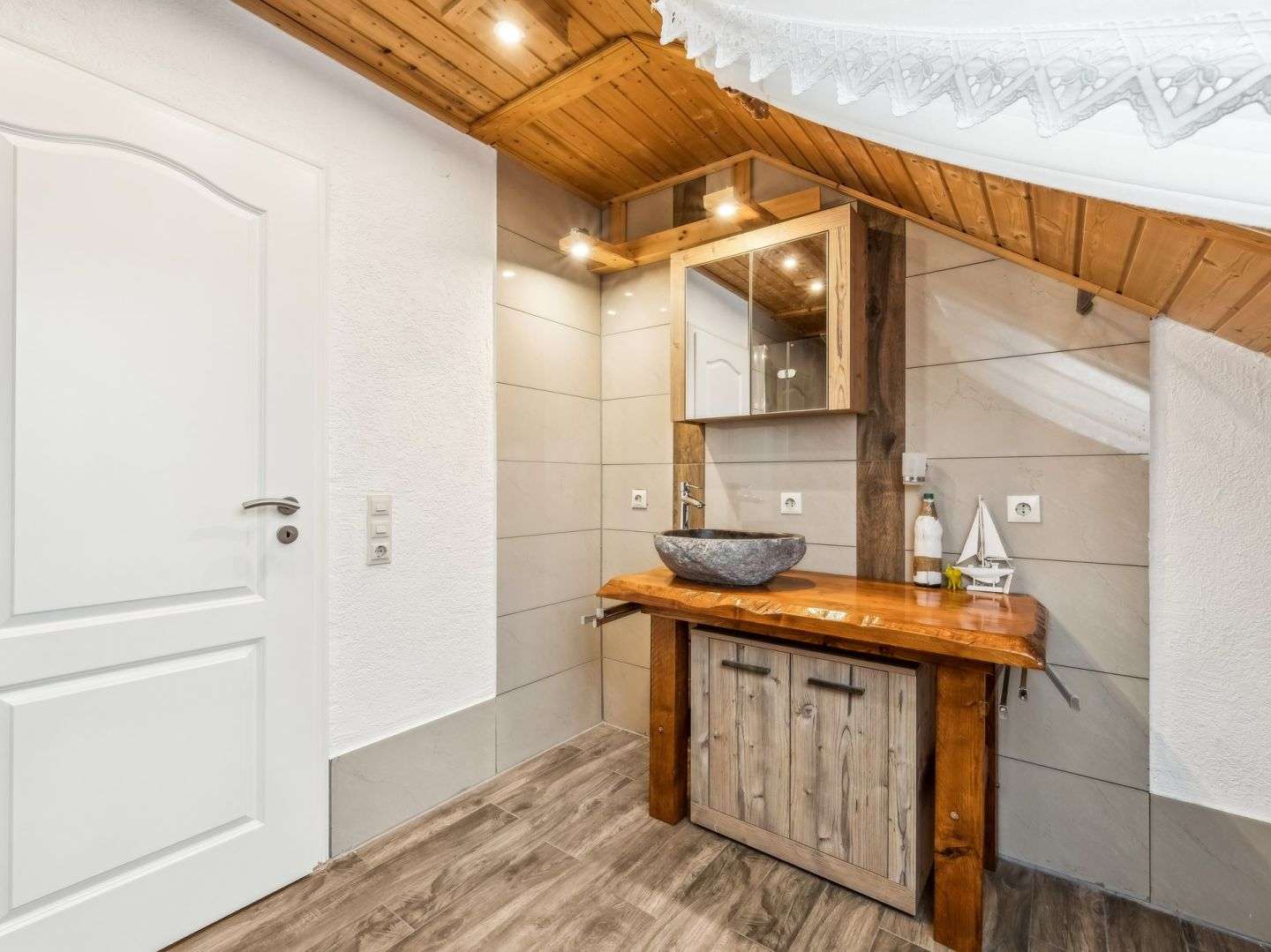 Immobilie in Schlat - Einfamilienhaus mit Einliegerwohnung in Schlat - Bild 5