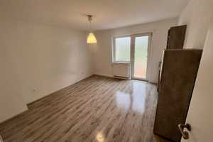 WG - renovierte 2-Zimmer-Wohnung mit Balkon in Köln – Im Brücherfeld 25, 51149 Köln – Vorschaubild 1