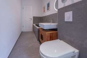 Zu Verkaufen! Top gepflegte 2-Zimmer-Altbau-Wohnung mit Balkon & Einbauküche im Samariterviertel! – Dolziger Straße 14, 10247 Friedrichshain, Berlin – Vorschaubild 12