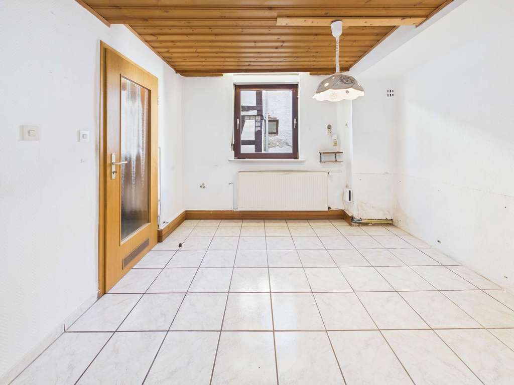 Immobilie in Florstadt - Charmantes Fachwerkhaus mit Geschichte und Gestaltungspotenzial in ruhiger Lage von Florstadt - Bild 1