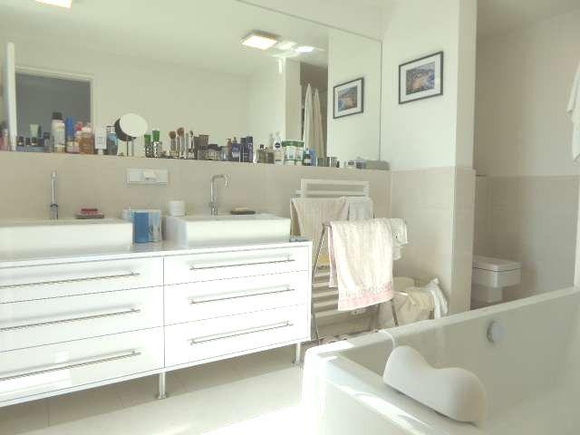 24 Etage im Henninger Turm.. V-E-R-M-I-E-T-E-T image