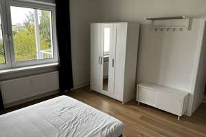 Lichtdurchflutete 3-Zimmer-Eigentumswohnung mit Balkon in Rostock-Hansaviertel - Provisionsfrei! – Die vollständige Adresse der Immobilie erhältst du vom Anbieter., 18057 Hansaviertel, Rostock – Vorschaubild 3