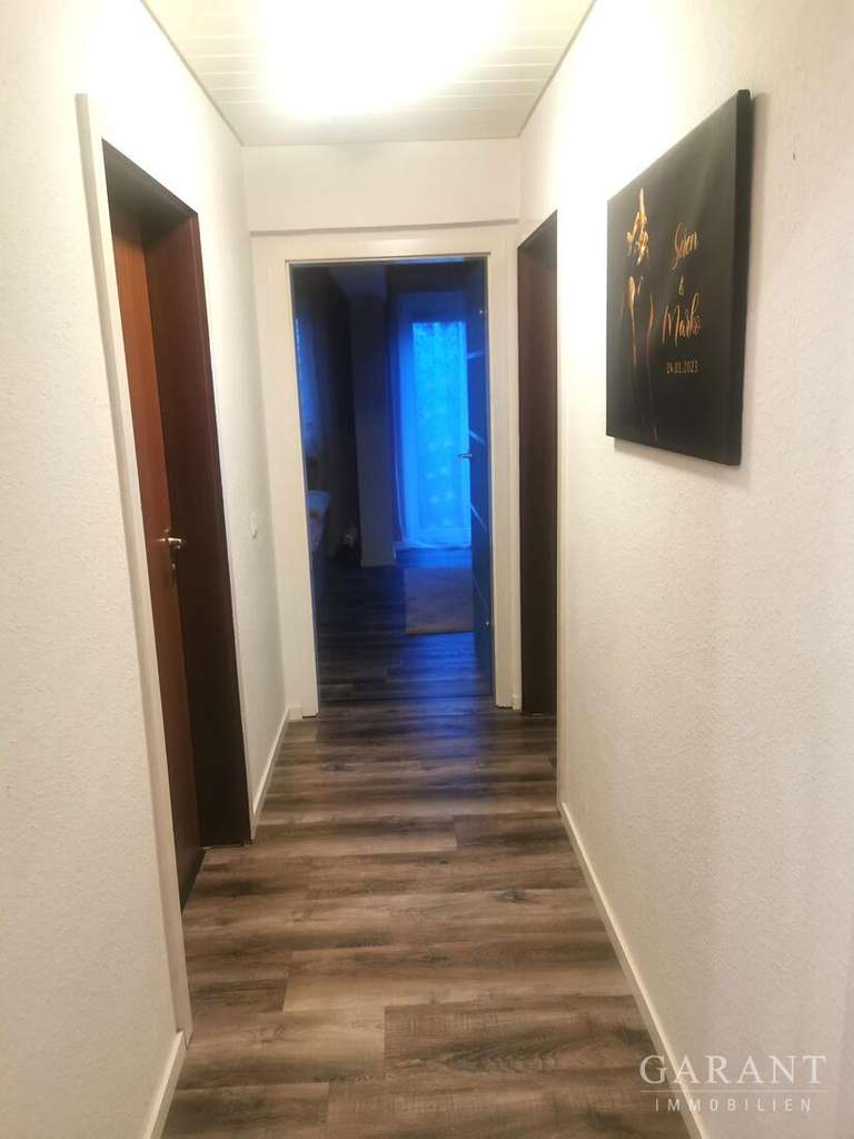 Immobilie in Berglen - Solide, großzügige 3 Zimmer-Wohnung in ländlicher Umgebung! - Bild 2