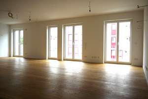 Elegante 3‑Zimmer (4-Zimmer) Wohnung im 3. OG mit Balkon in München Maxvorstadt