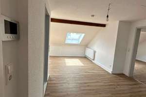 Hochwertig sanierte 3-Zimmer-Dachgeschosswohnung in Grötzingen