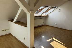 Viel Freiraum über den Dächern von Leipzig: Helle Dachgeschosswohnung zur Miete – 4317 Reudnitz-Thonberg, Leipzig – Vorschaubild 2