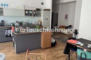 Tauschwohnung: Helle Wohnung mit großem Balkon in Kreuzberg 