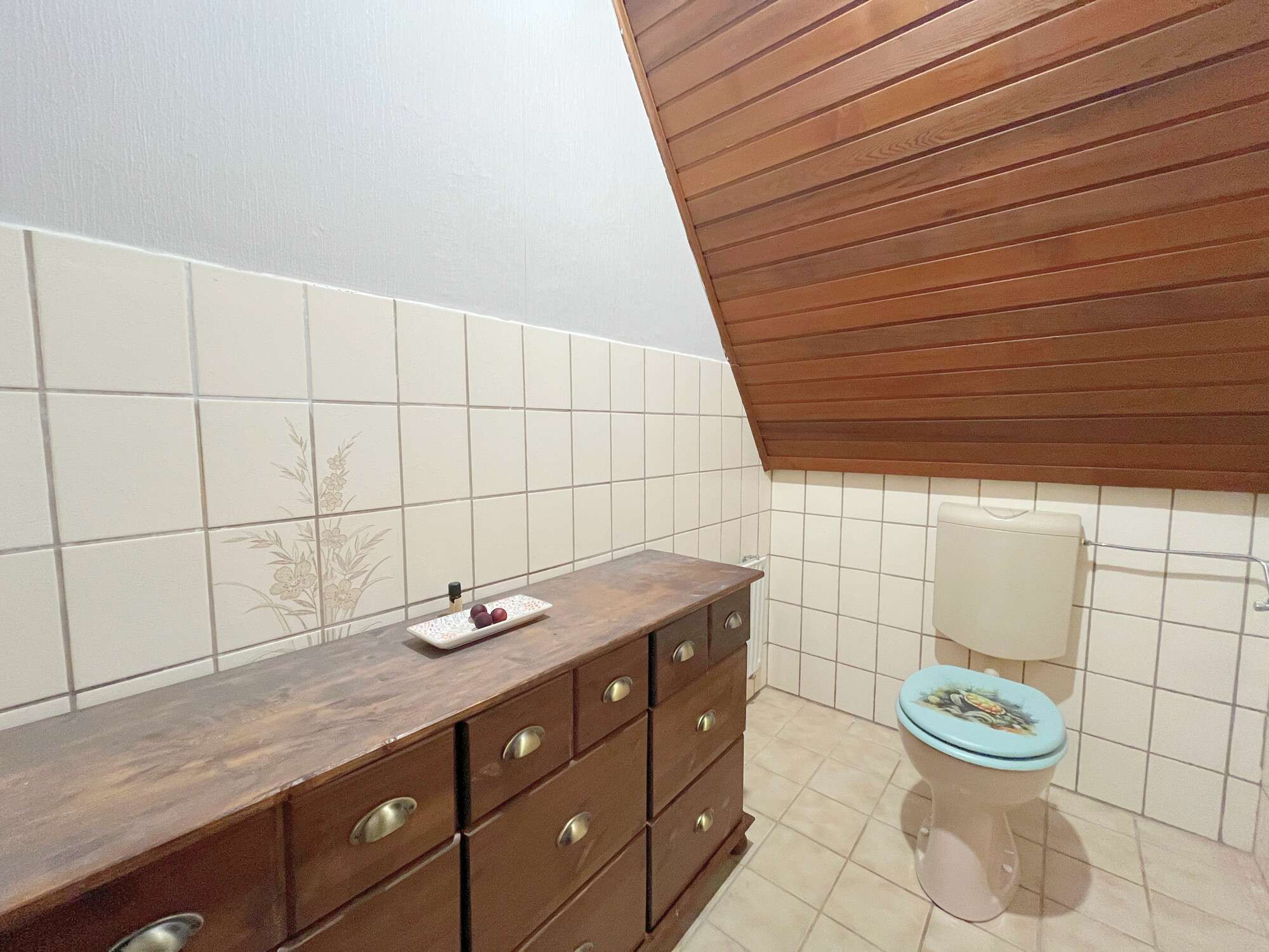 Immobilie in Friesoythe - Ruheoase mit viel Platz: Großes Einfamilienhaus & Einliegerwohnung auf ca. 1.023 m² Grundstück - Bild 5