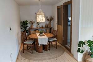 Gepflegtes Reihenmittelhaus mit rustikalem Charme und Garten in Kitzingen – Die vollständige Adresse der Immobilie erhältst du vom Anbieter., 97318 Kitzingen – Vorschaubild 4