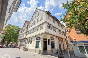 Helle 1,5-Zimmer-Dachgeschosswohnung mit Einbauküche in der schönen Cannstatter Altstadt – Brunnenstraße 13, 70372 Cannstatt-Mitte, Stuttgart – Vorschaubild 12