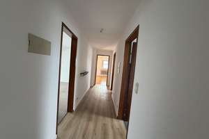 Hübsche 3 Zi- DG Wohnung mit EBK, Balkon und Einzelgarage in Leutenbach – Die vollständige Adresse der Immobilie erhältst du vom Anbieter., 71397 Leutenbach – Vorschaubild 8
