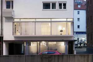Außergewöhnliche Maisonette in Stuttgart-Süd, hochwertig saniert, separater Eingang + Stellplatz – Die vollständige Adresse der Immobilie erhältst du vom Anbieter., 70178 Karlshöhe, Stuttgart – Vorschaubild 1