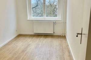 Jetzt provisionsfrei: Bezugsfreie 4-Zimmer-Wohnung nahe Tegeler See – Balkon & Familiengrundriss – Die vollständige Adresse der Immobilie erhältst du vom Anbieter., 13507 Tegel, Berlin – Vorschaubild 14