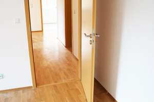 QI: Stadtnah, ruhig, im Grünen – moderne 3-Zimmer-Wohnung mit Balkon zum Wohlfühlen – Die vollständige Adresse der Immobilie erhältst du vom Anbieter., 30459 Ricklingen (Ortsteil), Hannover – Vorschaubild 2