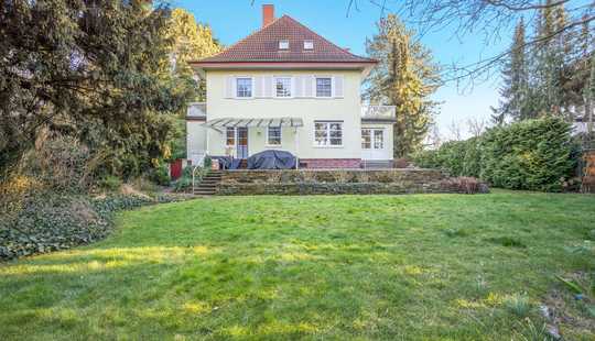 Bild von Bestlage Kirchrode! Stilvolle Stadtvilla mit Geschichte & großem Garten – Wohnen mit Charakter