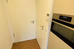 Moderne möblierte Wohnung direkt in Adlershof mit EBK sowie Balkon!!!! – Moissistraße 31, 12489 Adlershof, Berlin – Vorschaubild 2