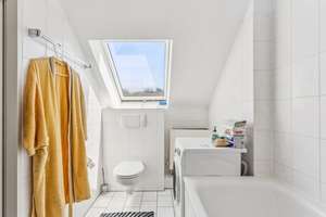 In der beliebten Hiddenseestraße: 2-Zimmer-Wohnung mit Balkon und Tiefgaragenstellplatz (optional) – 40468 Unterrath, Düsseldorf – Vorschaubild 6