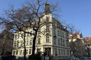 sonnige, grosszügige 3-ZKB mit Einbauküche und Balkon in bester Dresdner Wohnlage