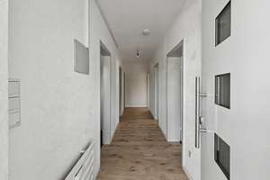 Mehr Raum als erwartet: 3-Zimmer-Erdgeschosswohnung mit besonderem Wohnkomfort in Remscheid – Die vollständige Adresse der Immobilie erhältst du vom Anbieter., 42899 Großhülsberg, Remscheid – Vorschaubild 2