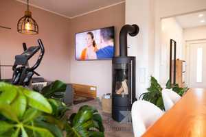 Modernes KfW 40+-Einfamilienhaus mit Solaranlage, Kamin & moderner Markenküche – zentrumsnah Wohnen – Sachsenstraße 30, 9212 Zwickau (Kreis) – Vorschaubild 13