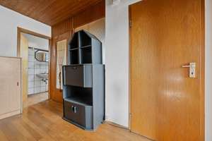 Wohnhaus mit Potenzial: zwei Doppelhaushälften in Münsingen – Die vollständige Adresse der Immobilie erhältst du vom Anbieter., 72525 Münsingen – Vorschaubild 10