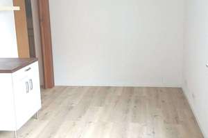 2 Zimmer ganz oben im Dachgeschoss mit Aufzug – Am Waldthausenpark 15, 45127 Stadtkern, Essen – Vorschaubild 4