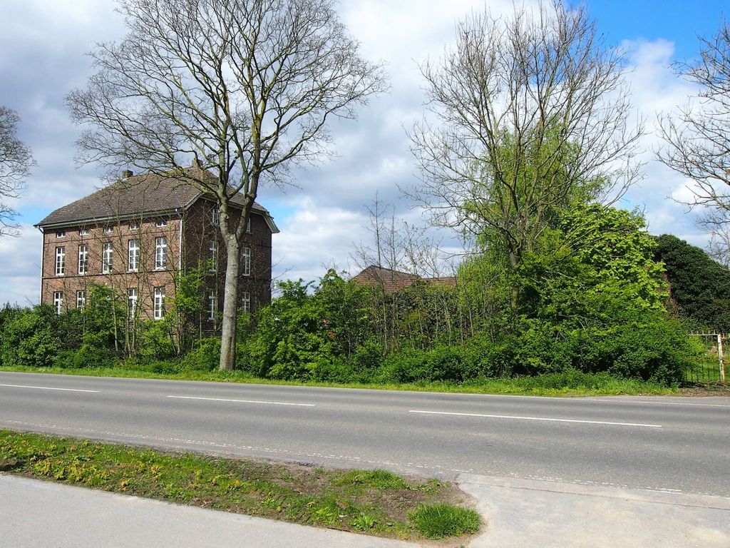 Renovierter Resthof mit Reitplatz!