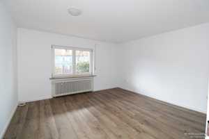 Einziehen & Wohlfühlen – großzügiges Einfamilienhaus 
mit Garten, ideal für Familie, Großfamilie &  – Erlangen-Höchstadt (Kreis) – Vorschaubild 6
