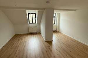 Große 3-Zimmer Maisonette mit Einbauküche, zwei Bädern, Stellplatz und Laminat in ruhiger Lage! – Die vollständige Adresse der Immobilie erhältst du vom Anbieter., 9130 Sonnenberg, Chemnitz – Vorschaubild 9