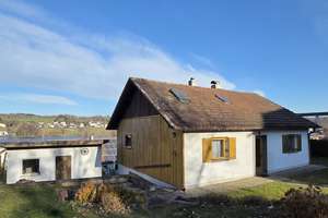 Klein, aber mein! 
Einfamilienhaus mit Potential – Die vollständige Adresse der Immobilie erhältst du vom Anbieter., 94036 Schalding rechts der Donau, Passau – Vorschaubild 1