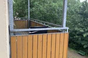 Dölitz-Dösen* tolle 2 Raum-Wohnung  mit Balkon * Dielenfußboden* Tageslichtbad*  – 4279 Dölitz-Dösen, Leipzig – Vorschaubild 2