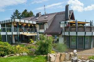 Wohnen wo andere Urlaub machen. – Die vollständige Adresse der Immobilie erhältst du vom Anbieter., 8223 Falkenstein/Vogtland – Vorschaubild 1