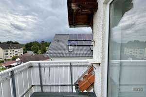 Gepflegte 3-Zimmer-Dachgeschosswohnung mit Balkon in Schwalmstadt-Treysa – Die vollständige Adresse der Immobilie erhältst du vom Anbieter., 34613 Schwalmstadt – Vorschaubild 5