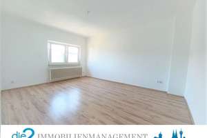 Schöne 2-Zimmerdachgeschosswohnung mit Gartenmitbenutzung zu vermieten!