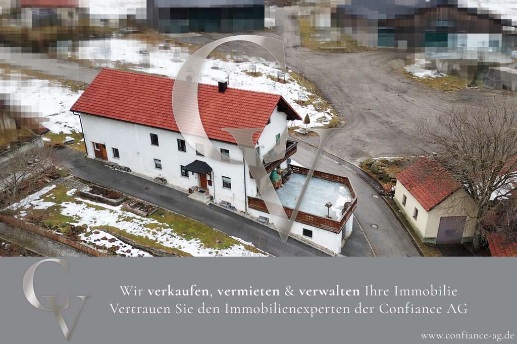 Immobilie in Untergriesbach - Zweifamilienhaus mit großem Potenzial für Handwerker und Gestalter - Bild 0