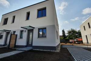 Neubau-Doppelhaushälfte mit 4 Zimmern in Berlin-Bohnsdorf – Bohnsdorfer Kirchsteig 43, 12526 Bohnsdorf, Berlin – Vorschaubild 2