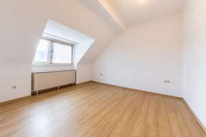 Charmante Dachgeschossperle – Die vollständige Adresse der Immobilie erhältst du vom Anbieter., 45136 Bergerhausen, Essen – Vorschaubild 7