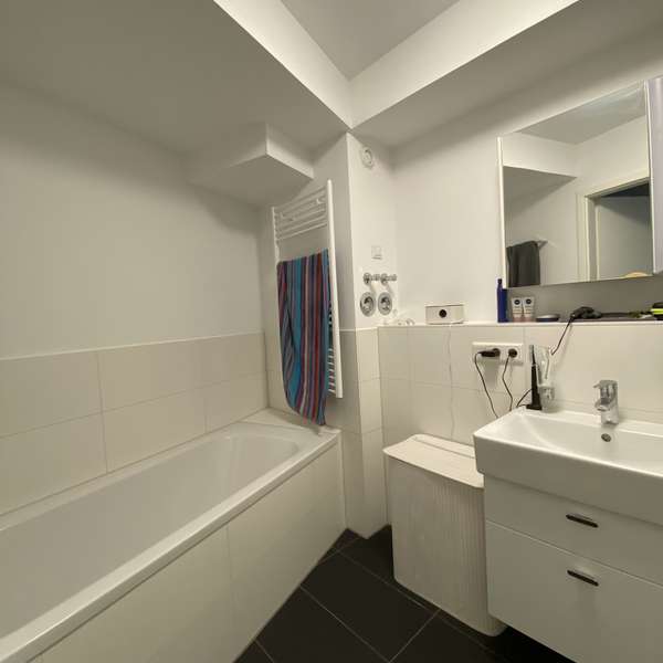 ***Exklusive gehobene 2-Zimmer-Wohnung - Barrierefrei - KfW 70-Haus - Balkon - im Bogenhof Aachen***