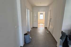 Modernisierte 3-Zimmer-Wohnung mit Einbauküche in Stuttgart Obertürkheim  – Ebniseestraße 7, 70329 Stuttgart – Vorschaubild 4