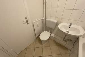 Frisch renovierte 2,5 Zimmer-Wohnung in der 4.Etage mit Balkon und Wannenbad – Klipperstr. 18, 23558 Buntekuh, Lübeck – Vorschaubild 12