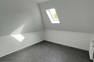 Lust auf ein Loft in Büren? 3-Zimmer Dachgeschoßwohnung mit spektakulären Ausblick auf  die Almeauen – Briloner Str. 32, 33142 Büren – Vorschaubild 4