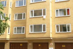 Möblierte 3 Zimmer DG-Wohnung mit Aufzug! Über den Dächern von Friedrichstadt.