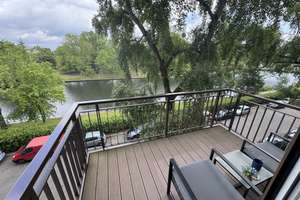 Luxuriöse 3-Zimmer-Wohnung mit EBK I Blick auf die Spree I bodentiefe Fenster I Smart Home I Quooker