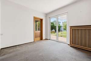 Gut aufgeteilter Bungalow in Köln-Stammheim – Wohnen in unmittelbarer Rheinlage – Die vollständige Adresse der Immobilie erhältst du vom Anbieter., 51061 Stammheim, Köln – Vorschaubild 4