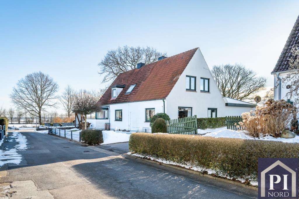 Immobilie in Windeby - Traumhaft gelegenes Haus mit Weitblick über das Noor – Feldrandlage bei Eckernförde - Bild 1