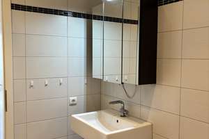 Modernisierte 2-Zimmer-Wohnung mit Loggia, Stellplatz & Einbauküche in Oggersheim – 67071 Oggersheim, Ludwigshafen am Rhein – Vorschaubild 11