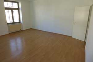 Großes Eck-Wohnzimmer in einer hellen 2-Raum in Schloßchemnitz!!! – Ludwigstr. 38, 9113 Chemnitz – Vorschaubild 3