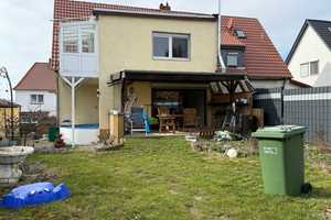 Doppelhaushälfte mit Garage, Garten und zwei Wohneinheiten in Helmstedt – Helmstedt (Kreis) – Vorschaubild 3
